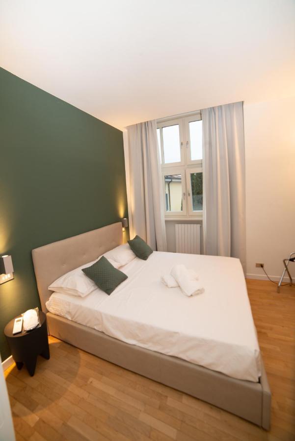 Little Marina Apartment Малграте Екстериор снимка